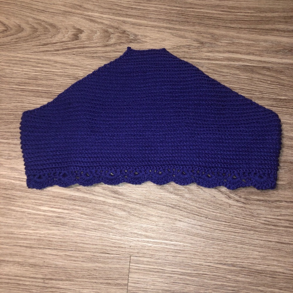 Crotchet halter top